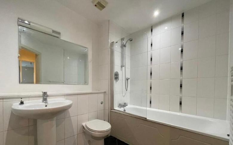 Stylish Two Bed In The Heart Of The City Бирмингем Экстерьер фото